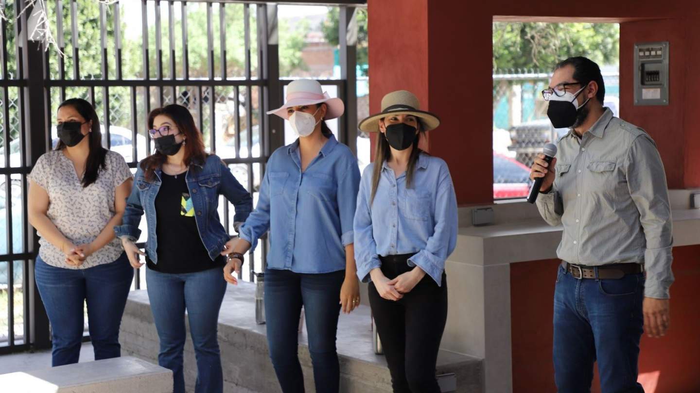 Estudiantes de la Escuela Normal Superior de Hermosillo crean huerto escolar y realizan jornada de reforestación